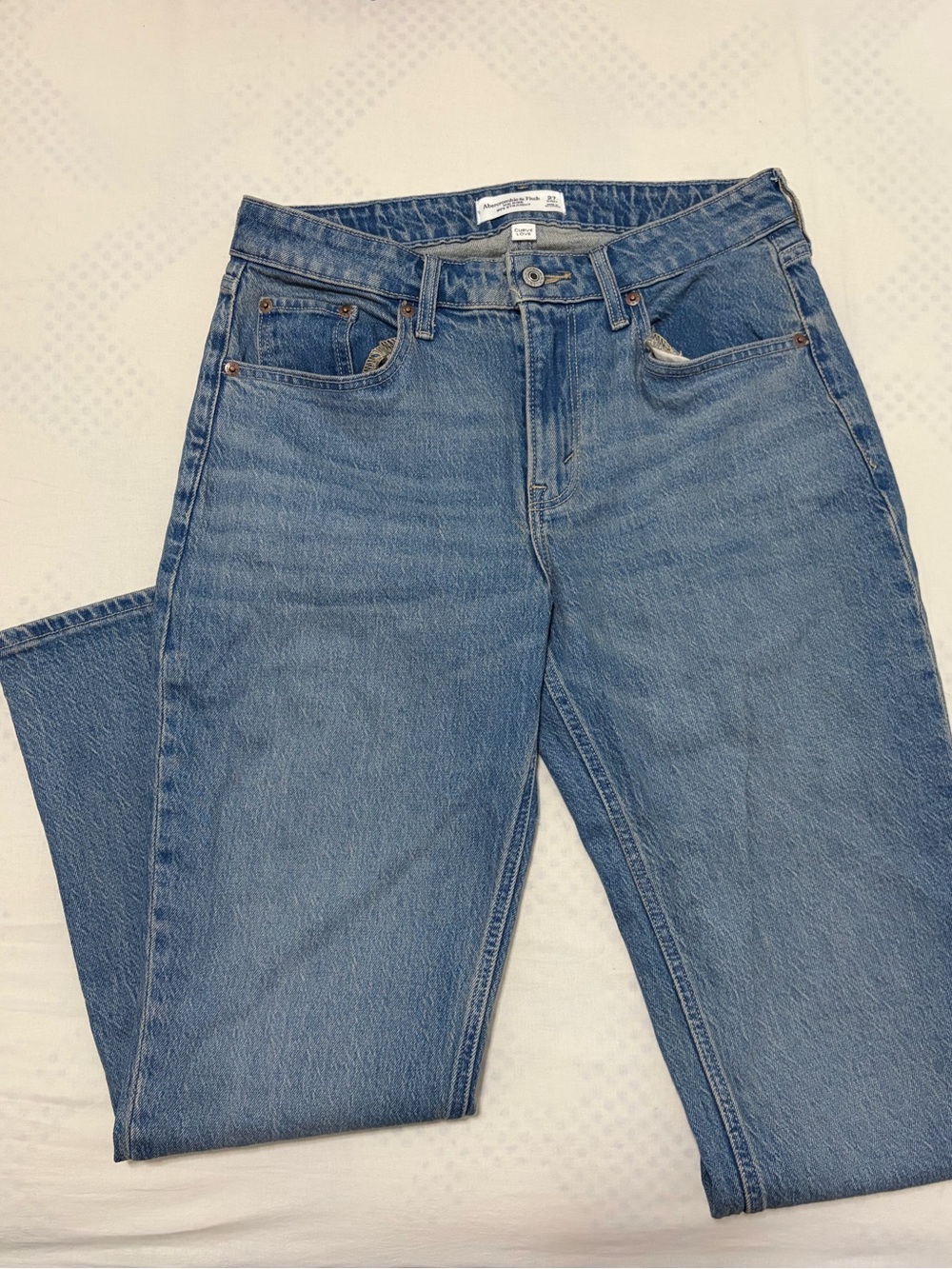 Abercrombie & Fitch Straight Leg Jeans in Medium Blue